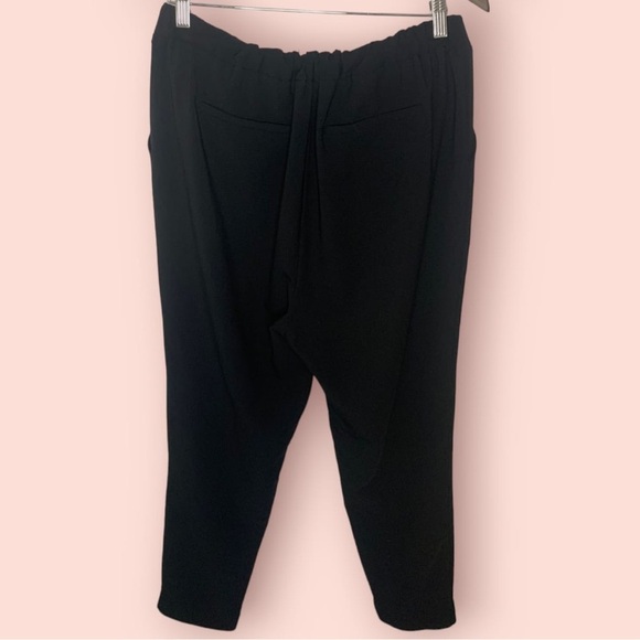 Guess Pleated Tapered Dress Pant, Size L - Picture 2 of 6